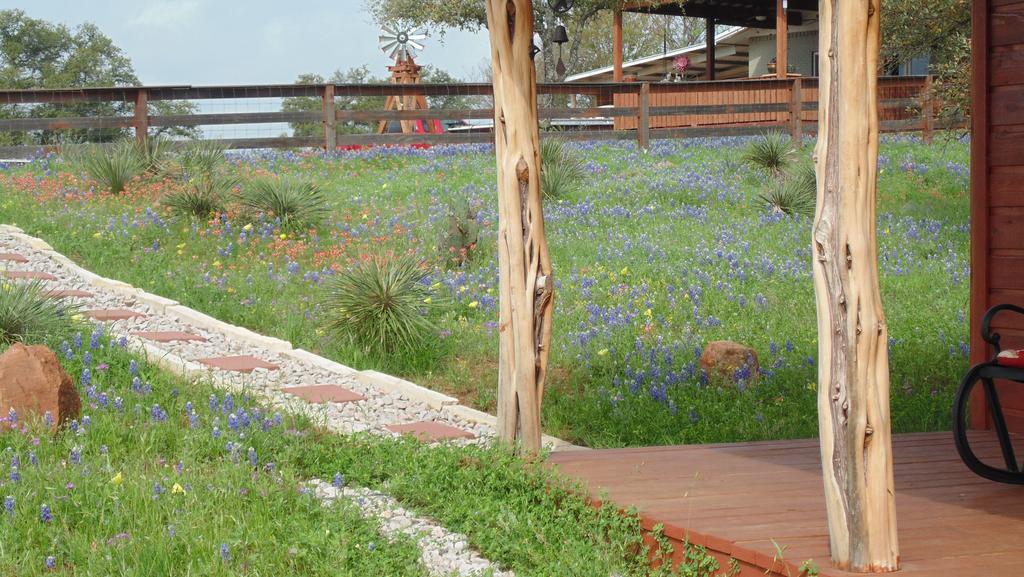 Texas T Bed And Breakfast Llano Buitenkant foto