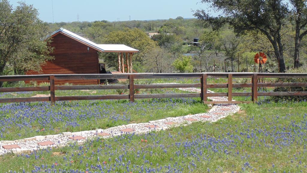 Texas T Bed And Breakfast Llano Buitenkant foto